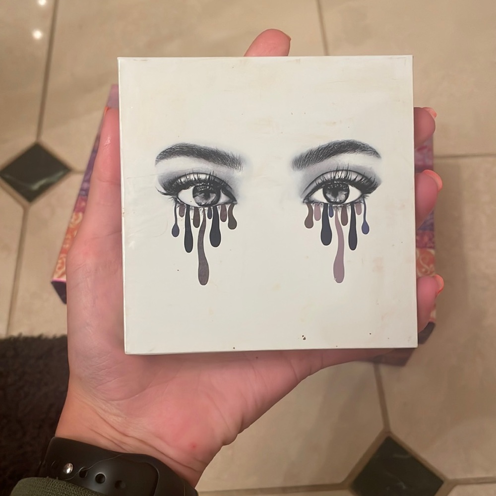 Kylie cosmetics eyeshadow